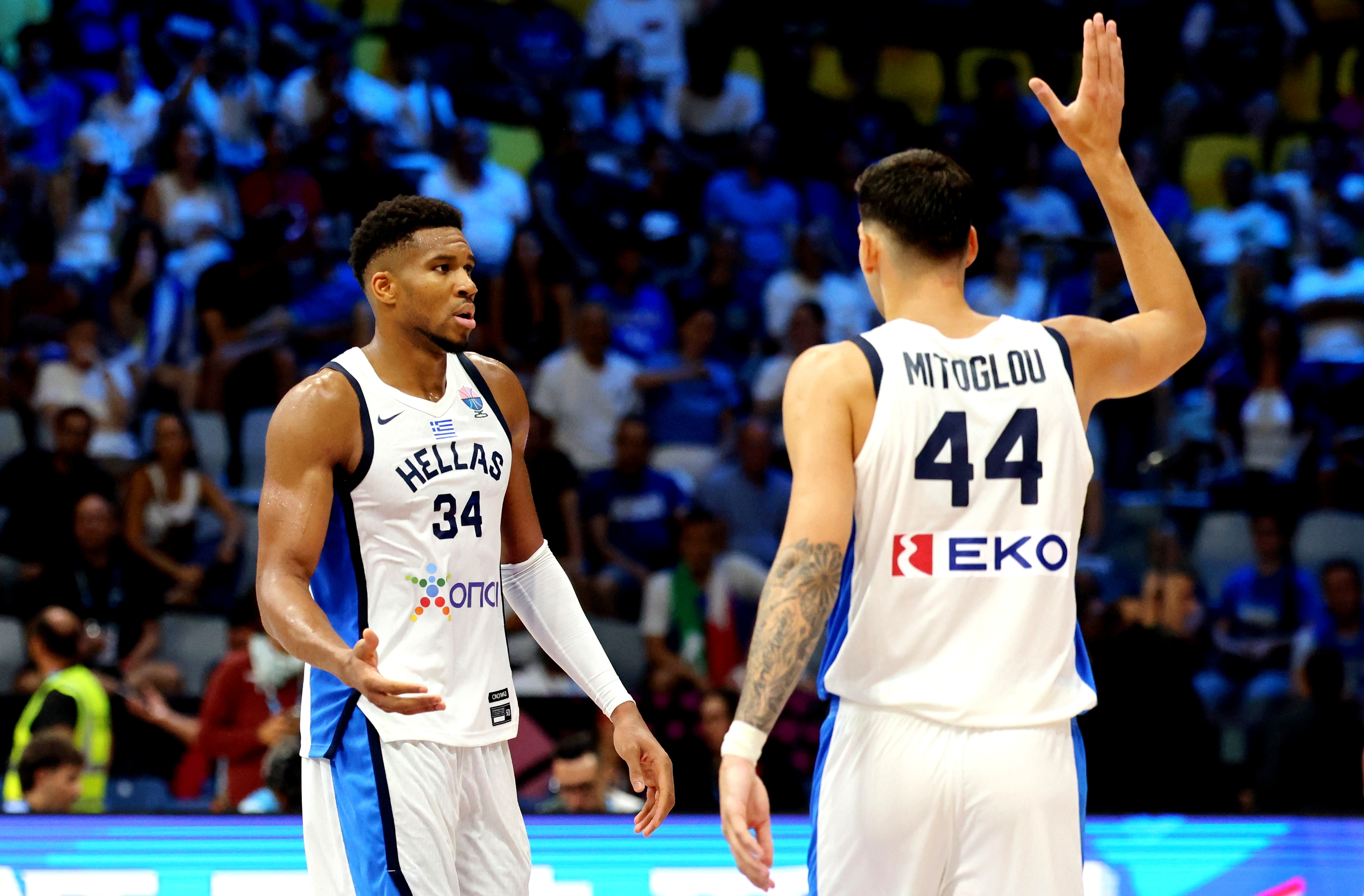 APP下载-汤普森单节三十七腾讯解说全场回放  第1张